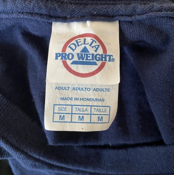 Delta Pro Weight Women’s Graphic T-Shirt Size Medium Pugs Not Drugs Blue Ladies - Picture 6 of 8